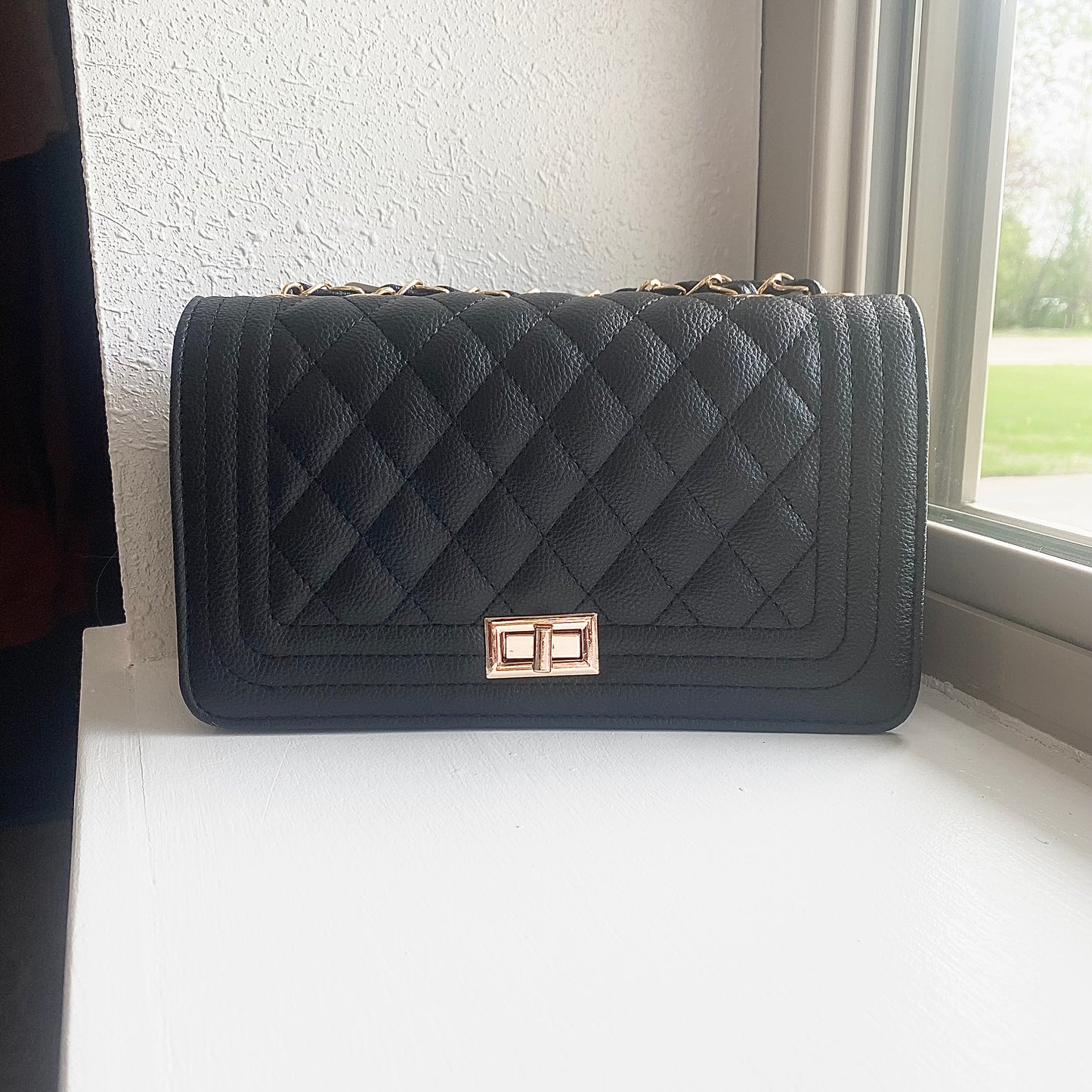 Elegant Handbag - Black